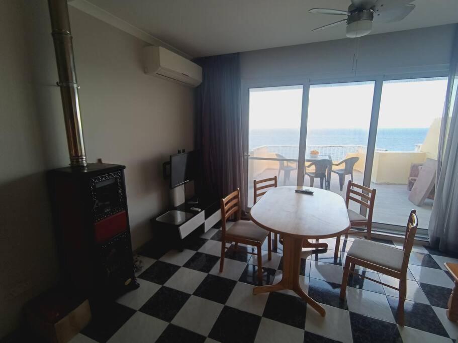 Apartamento Poseidons Seaview Penthouse Marsalforn Exterior foto