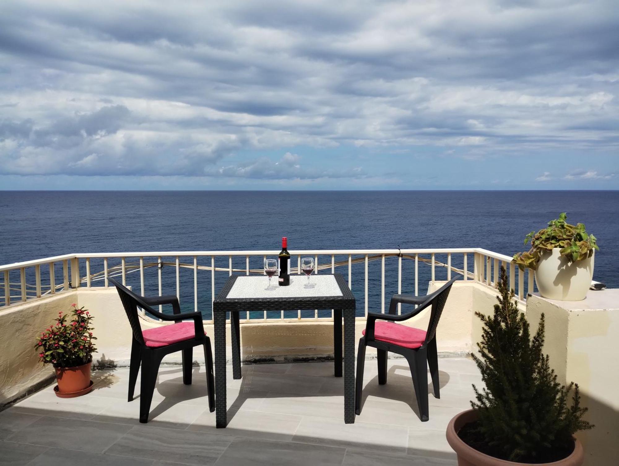 Apartamento Poseidons Seaview Penthouse Marsalforn Exterior foto